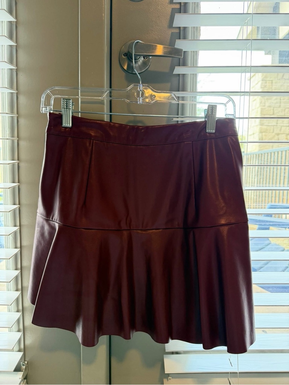 Women’s Faux Leather Mini Skirt In Burgundy